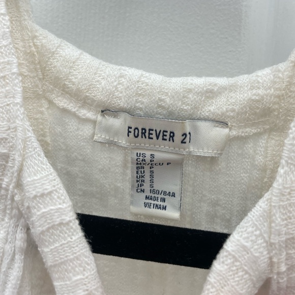 Forever 21 cream halter top - Picture 3 of 7